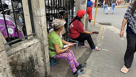 Some candle sellers cite permit hurdles during Sinulog