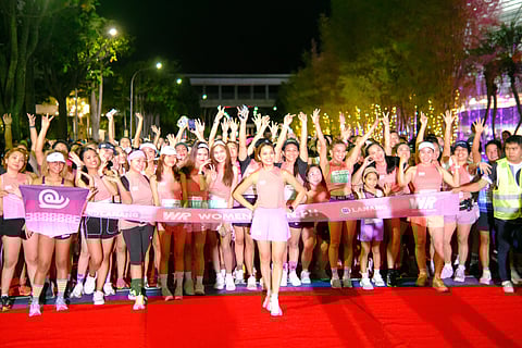 DAVAO WOMEN’S RUN PH. Participants pose for a group photo during the inaugural Davao Women’s Run PH last year. This year’s race on January 18 at SM Lanang has doubled its entries to 3,500 runners.