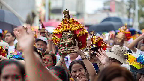 1.9M ka deboto sa prosisyon