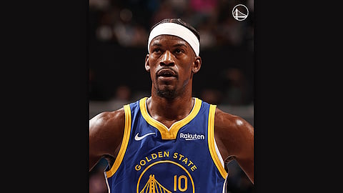 Butler nakasinati og angol sa tuhod