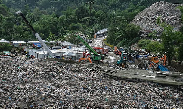 Cebu's Trash Mountain Collapse Sparks Waste Disposal Crisis