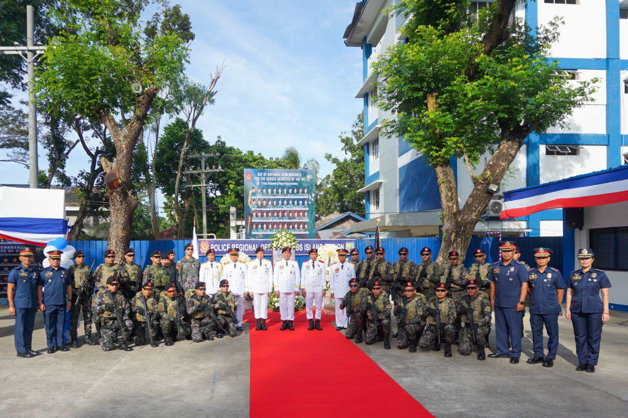 BACOLOD. The Police Regional Office–Negros Island Region (PRO-NIR) commemorates the National Day of Remembrance for the Heroic Sacrifice of the Special Action Force (SAF) 44 on Sunday, January 25, 2025, in front of the PRO-NIR Admin Building at Camp Alfredo Montelibano Sr., Barangay Estefania, Bacolod City. 