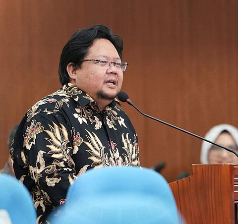 ZAMBOANGA. Member of Parliament and Deputy Floor Leader Rasol Mitmug Jr., the proponent of BTA-Parliament Bill No. 419, deliberates during a Bangsamoro Transition Authority session on Wednesday night, January 28, amending the Bangsamoro Electoral Code to lower participation barriers for political parties. 