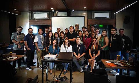 The speakers, Cacao City President Wit Holganza, Cacao Culture farm manager Orlando Samson Jr., Davao City Agriculturist Office representative Fe Oguio, fellowship organizer, Dir. Breech Asher Harani, with the fellows of “Cacao Futures: A Youth Co-Creation Fellowship”.