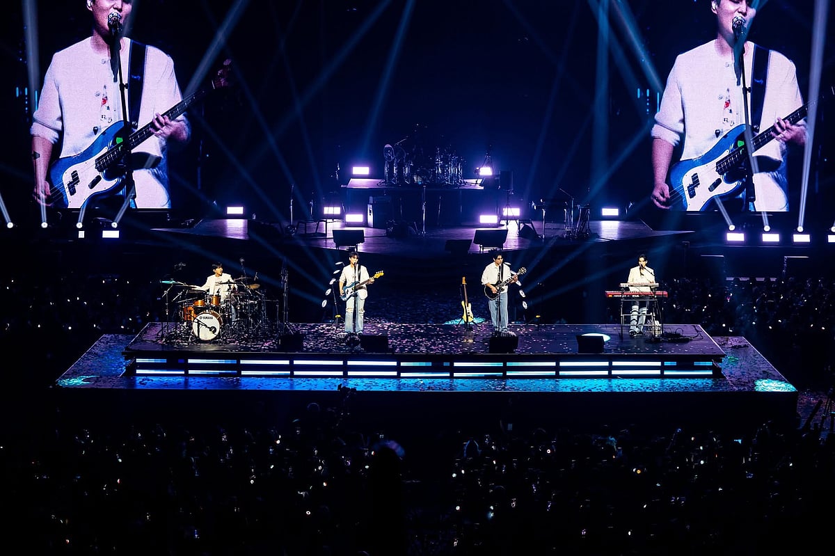 DAY6 returns to Manila for an emotional anniversary night with Filipino My Days
