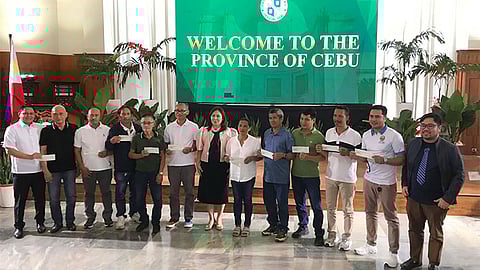 Cebu Province distributes cash aid to barangay captains, mayors