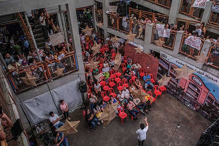 Archival: Review sa Carbon JVA naa sa konseho; vendors nagprotesta