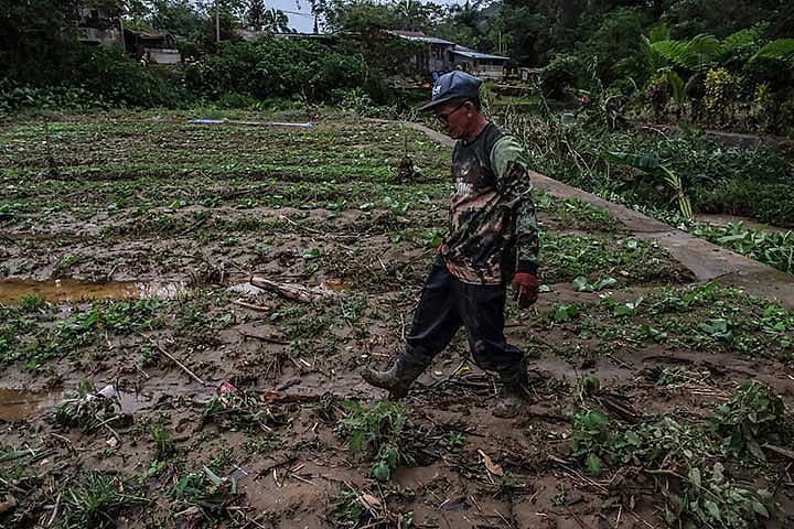 Flash floods hit Southern Cebu: Farmers lose livelihoods as rain batters 'Vegetable Basket'
