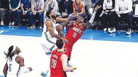 Thunder mibahar sa Rockets