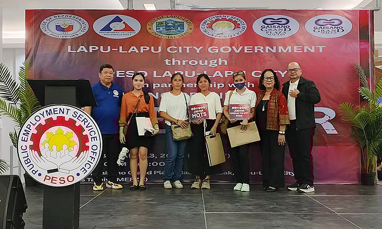 Kapin 300 nadawat sa Pre-Valentine’s Day Job Fair