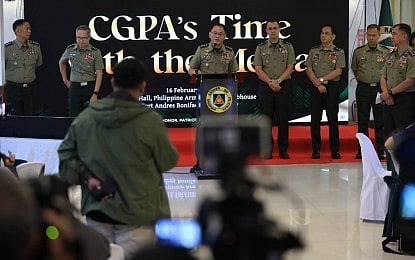 ANNIVERSARY. Philippine ⁨Army (PA) chief Lt. Gen. Antonio Nafarrete (center) answers questions about Army modernization at a press conference at the Philippine Army Officers' Clubhouse at Fort Bonifacio in Taguig City on Monday (Feb. 16, 2026). The conference kicked off the month-long celebration of the Army's 129th founding anniversary. (Photo courtesy of the PA)