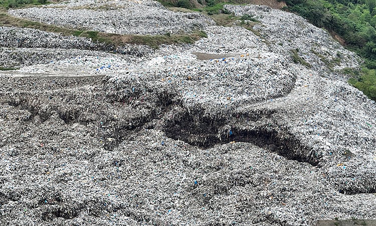 Dispatch dispute exposes mounting garbage crisis