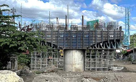 The Regional Project Monitoring Committee-Davao Region (RPMC-Davao) of the Regional Development Council-Davao reported that the funded sections of the Ulas viaduct are already at 78.6 percent completion rate.