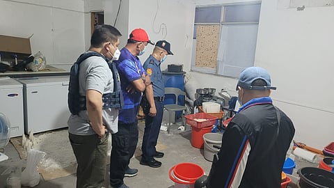 VALENZUELA. Authorities dismantled a clandestine shabu laboratory inside a Valenzuela City warehouse and seized illegal drugs and chemicals worth P6.6 billion during a pre-dawn operation on February 22, 2026.