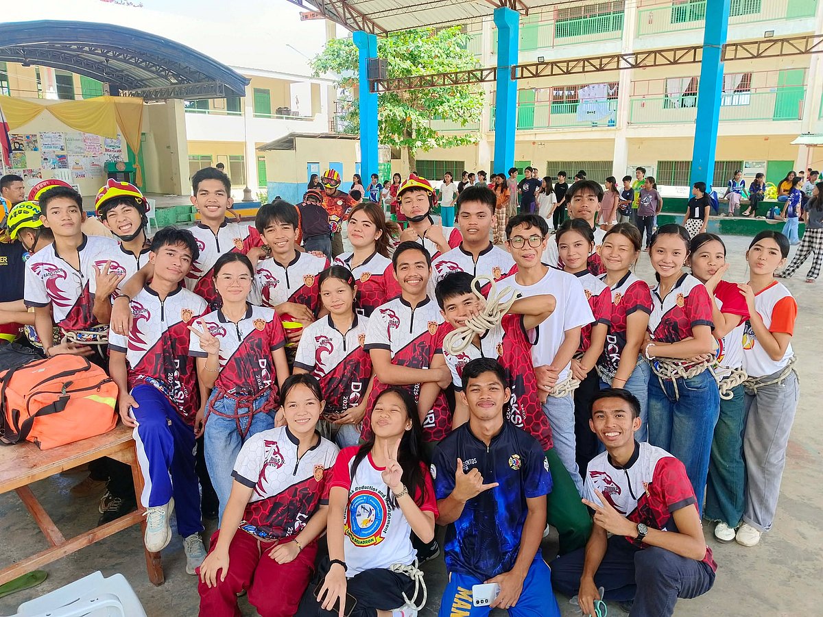 Mandaue City Barangay Hosts Ropemanship Training for Disaster Response Teams