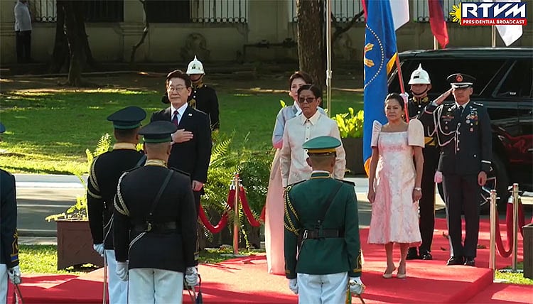 South Korean president arrives in PH for 2-day state visit