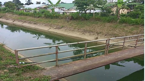 2 ka bata nalumos sa kanal
