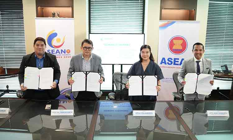 ASEAN Business Advisory Council Executive Director Patrick Chua and Chairman Jose Ma. Concepcion III, PSAC Lead for Digital Infrastructure Myla Villanueva, and GoDigital Philippines chair Atty. Mark S. Gorriceta seal a partnership to support digital inclusion and AI-driven growth ahead of the 2026 ASEAN Summit in the Philippines