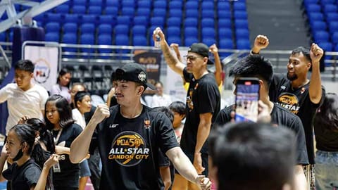BEYOND BASKETBALL. The stars of the Philippine Basketball Assocation spend time with Sped students on a meet-and-greet session before the All-Star Game. / PBA IMAGES 