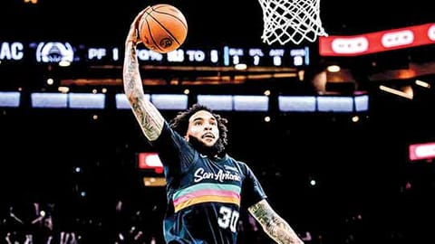 Clippers mikirig sa Spurs