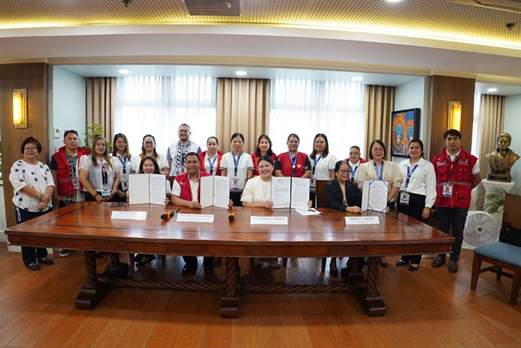 Iloilo City, DSWD ink MOA to strengthen 4Ps implementation