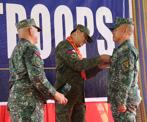 ZAMBOANGA. Major General Jose Vladimir Cagara, commander of the 6th Infantry Division and Joint Task Force (JTF)-Central, leads the ceremonial Donning of Ranks for three majors promoted to lieutenant colonel at Camp Iranun in Barira, Maguindanao del Norte on Monday, March 9. 