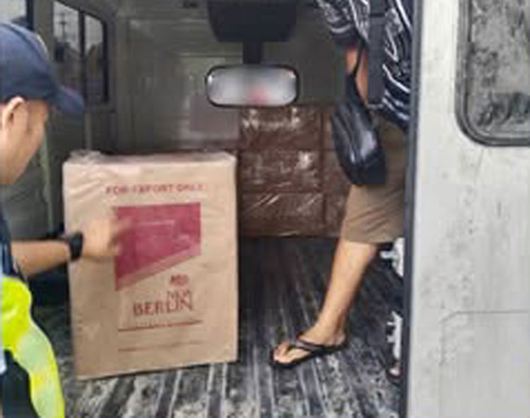 Maguindanao del Norte cops arrest 2, seize P427,840 smuggled cigarettes