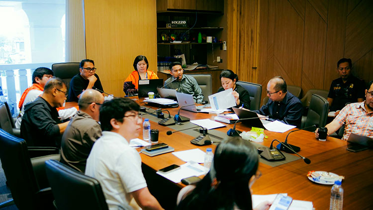 Bacolod monitors fuel stations