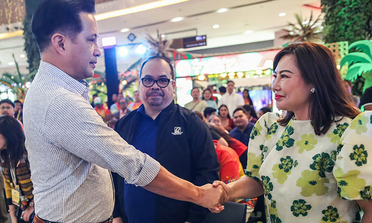 Baricuatro, Soco reunite at tourism event after public spat