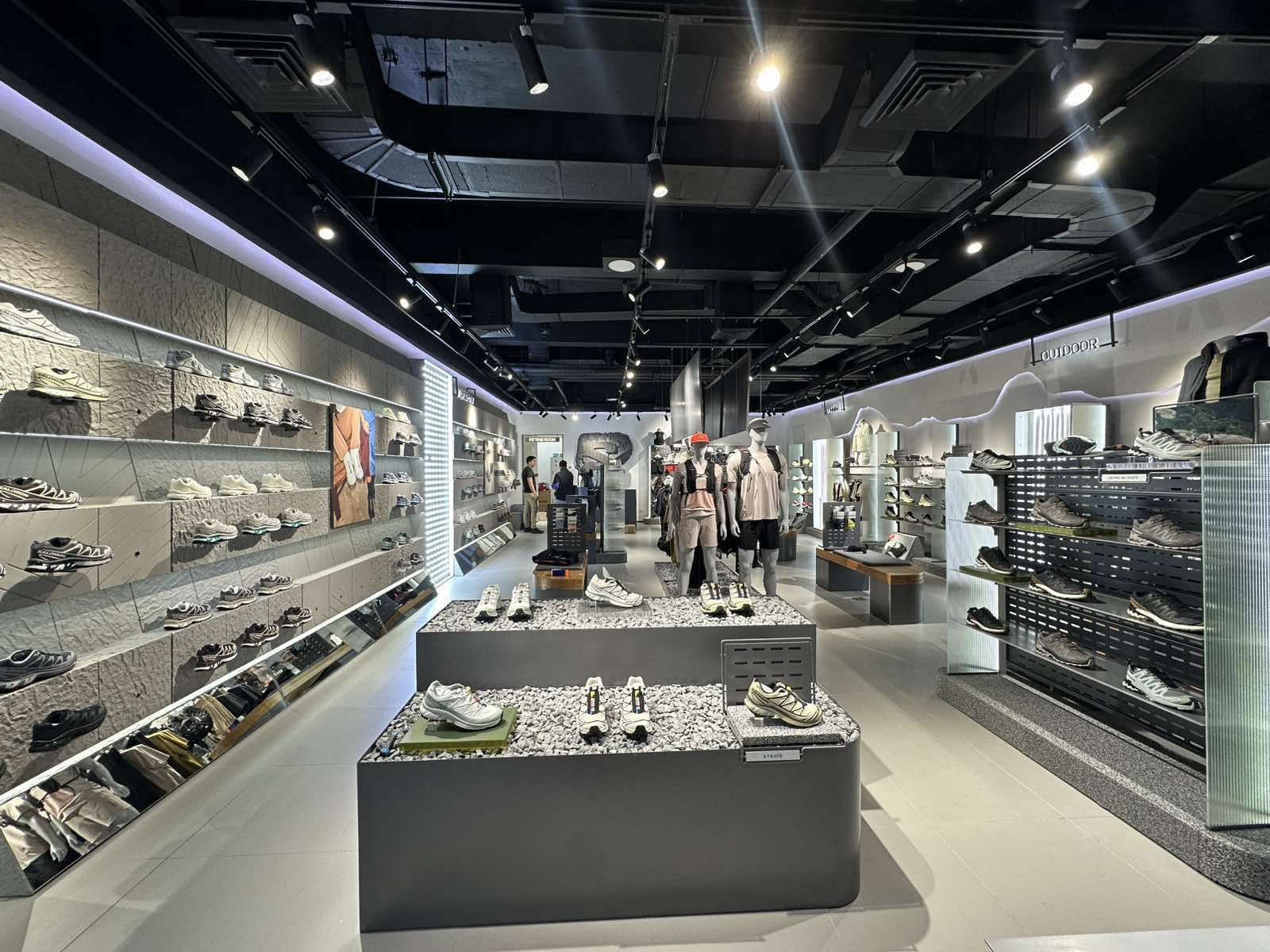 Salomon arrives at SM J Mall Cebu: A new destination for mountain-inspired lifestyle
