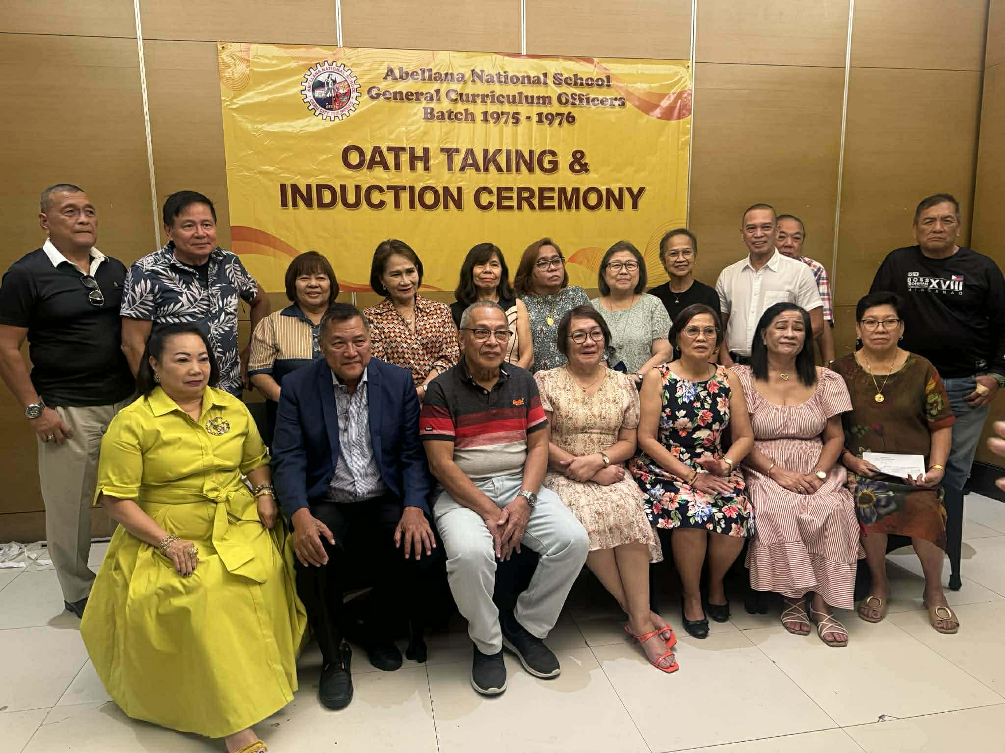Abellana National School Batch ’76 general curriculum holds oathtaking of new officers