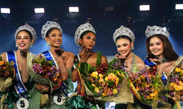Newly crowned Mutya ng Dabaw 2026, Hannah Kolecheril
(center), is joined by her court: Joanna Ubas (Diwa ng Dabaw 2026), Christine Bermudo (Sinag ng Dabaw 2026), Cerlyn Cabanit (Pag-asa ng Dabaw 2026), and Robynn Lee (Patnubay ng Dabaw 2026), right after the grand coronation on Friday evening, March 20, 2026, at the University of Southeastern Philippines Gymnasium.
