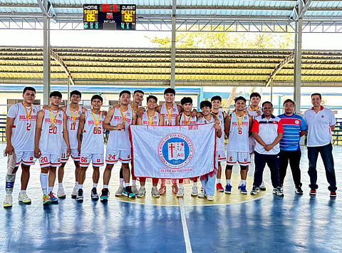 NATIONAL PRISAA FINALS-BOUND. Holy Cross of Davao College (HCDC) Cross Blazers-led Davao City squad captures the men’s basketball championship in the recently concluded Davao Region Private Schools Athletic Association (Prisaa) Meet 2026.