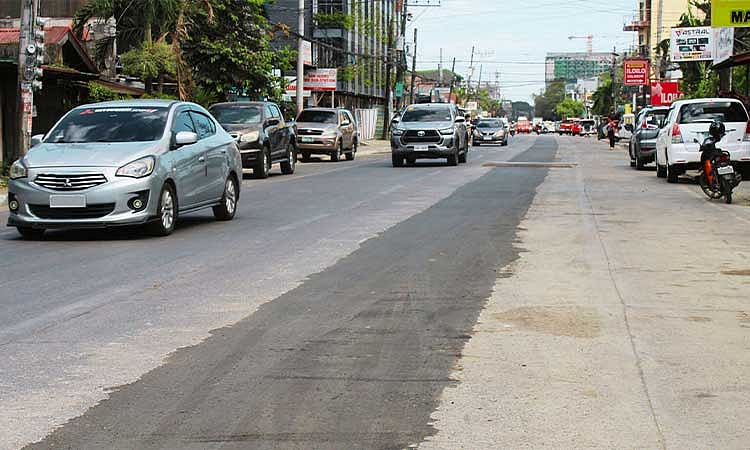 MPIW Conducts Temporary Road Restoration in Jaro During Major Water Pipeline Project