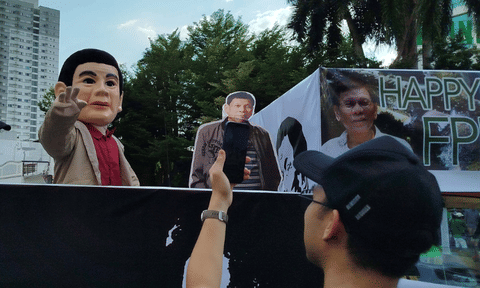 A playful mascot of former President Rodrigo “Digong” Duterte riding a vehicle float drew attention from the crowd along Roxas Avenue on the afternoon of March 28, 2026. Supporters also distributed free T-shirts printed with “Bring Him Home”, a message calling for Duterte’s release, as part of his 81st birthday celebration.