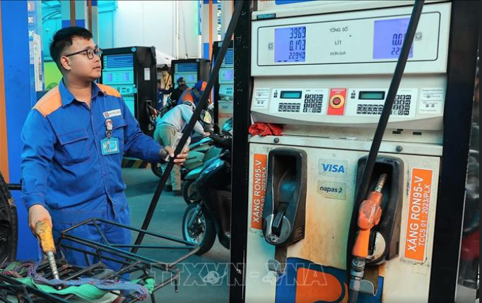 Transport sector bears brunt as fuel prices soar across Vietnam
