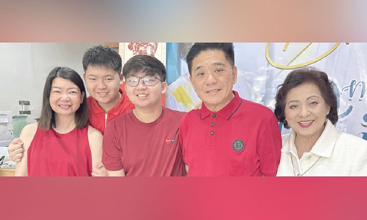 Cebu Travel Pioneer Aida Uy Celebrates Birthday with Family and Friends