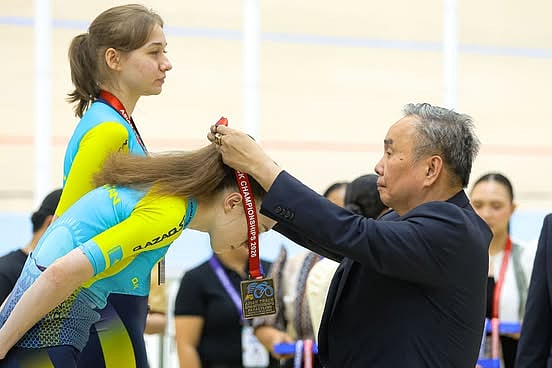 China dominates Asian track cycling meet