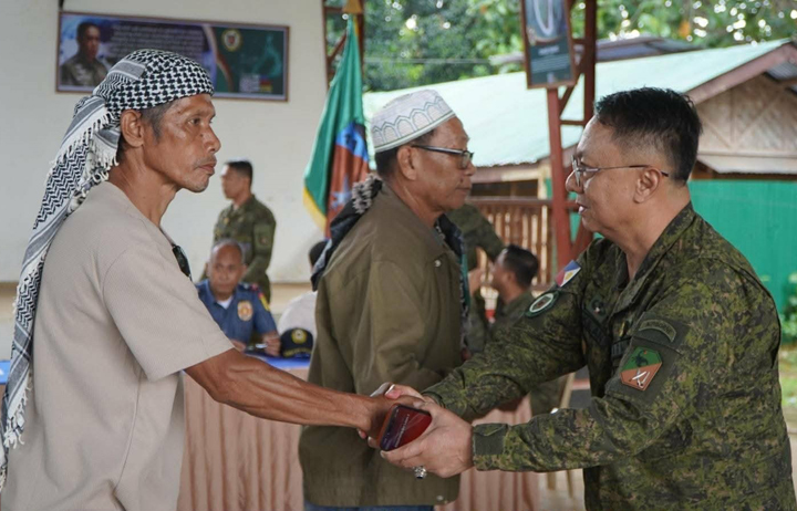 ‘Kalis’ brigade facilitates rido settlement in Sulu 