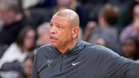 Milwaukee coach posible mo-resign