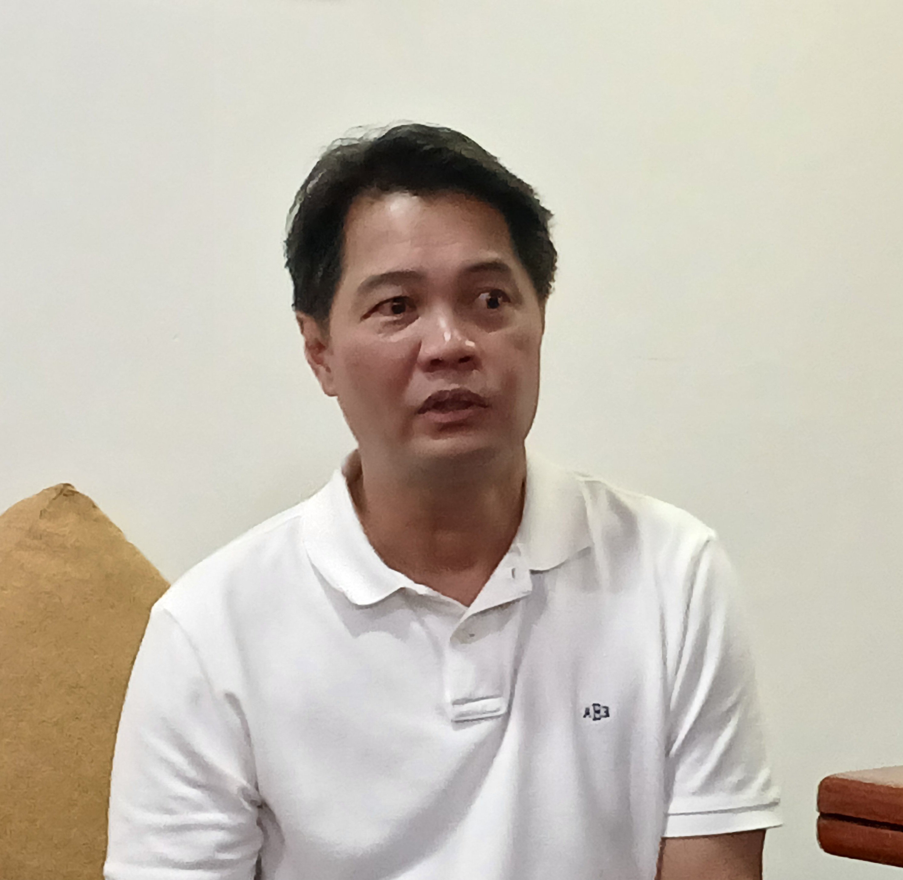 NEGROS. House Deputy Speaker and Bacolod City Lone District Representative Alfredo Abelardo Benitez is in favor of postponing of the Barangay and Sangguniang Kabataan Elections (BSKE) for six months due to the ongoing fuel crisis.