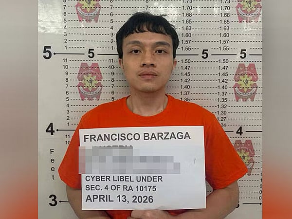 Barzaga surrenders over cyberlibel case