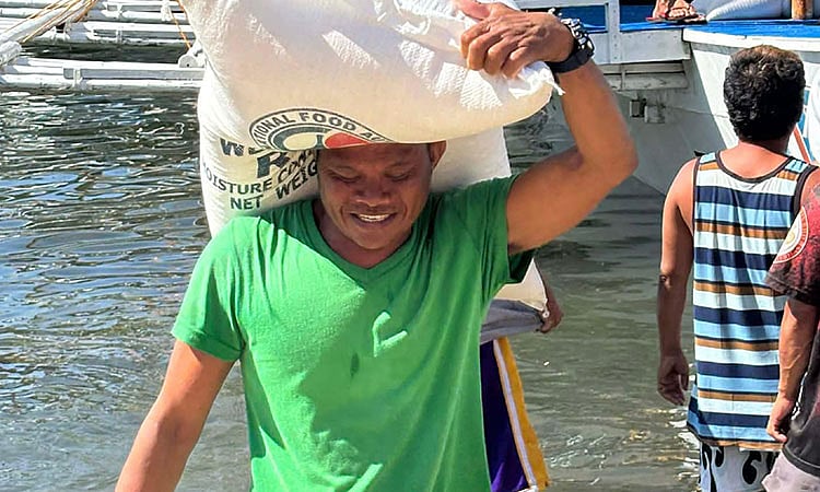 Lapu-Lapu City Distributes Subsidized Rice to Remote Island Communities