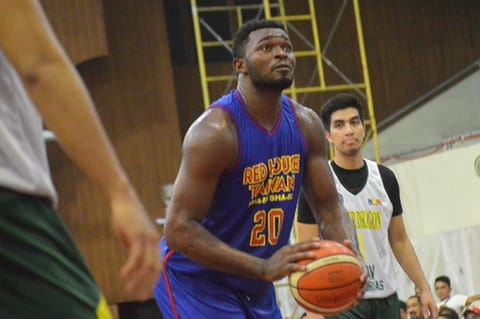 BACOLOD. Cameroonian import Landry Zanjo. (Henry G. Doble)