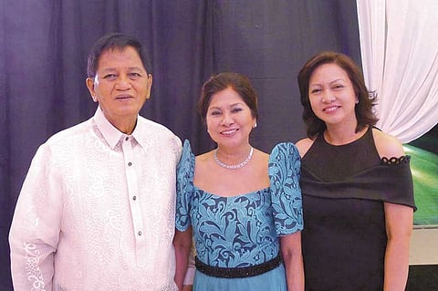 UnderSecretary Jesus Melchor Quitain & Anita Quitain with Grace Pecson (SunStar Davao file photo)