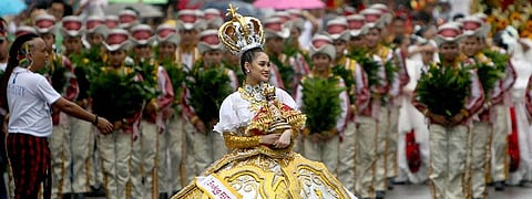 GRAND SLAM WINNER. After its candidate was crowned Festival Queen, the Carcar City Division goes on to win Best in Ritual Showdown, Best in Costume, Best in Musicality and Best in Street Dancing in the Sinulog-based category during the grand parade competition on Sunday, Jan. 20. (SunStar foto/Alex Badayos)