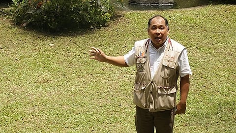  Dr. Bo during his final hosting of the Malagos Bird Show. (Contributed photo)