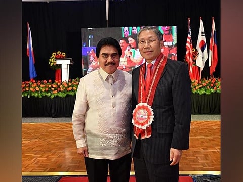 Bacolod Mayor Evelio Leonardia with South Korea Ambassador Han Dong-man at Leonardia's inauguration on his sixth term as mayor, in Bacolod last July. (Courtesy of City PIO) 
