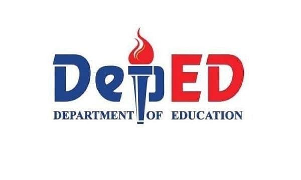 DepEd が「キャッチアップ フライデー」を導入
