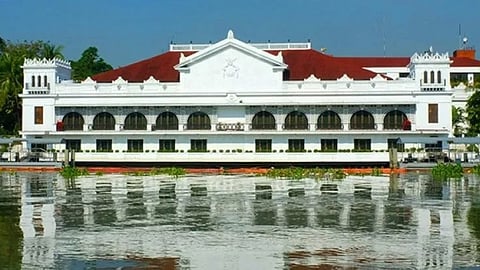 Malacañang, HoR ‘nagbangi’ sa isyu sa korapsiyon 